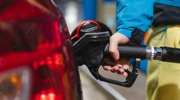 Motorin Fiyatlarına İndirim Getiren Düşüş! Petrol Yılın En Dip Seviyesinde: Akaryakıt Tabelası Değişiyor