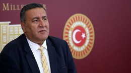 CHP'li Gürer'den 'Emekliye Seyyanen Zam' Talebi