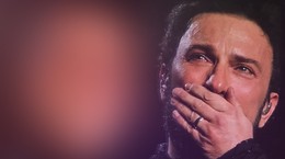 Annesini Kaybeden Tarkan’dan İlk Konser, Hüngür Hüngür Ağladı