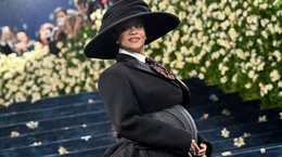 Met Gala'da Bebek Müjdesi: Rihanna Üçüncü Kez Anne Oluyor