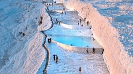 Pamukkale'de Turizm Sezonu Öncesi Tepki Çeken Tadilat: Meclis Gündemine Getirildi
