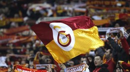 Bavullarını Toplayıp Gitmişti... Galatasaraylı Yıldız Geri Döndü, Taraftar Coştu!