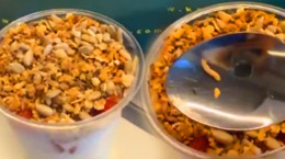 Skandal Görüntü: Kahve Devinde ‘Hijyen’ Alarmı! Siparişin İçinden Çıkan Şoke Etti