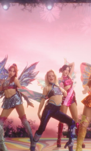 Manifest’ten Büyük Sürpriz! Sosyal Medyaya Damga Vurdu… Hem Eleştiri Hem Beğeni Topladı - Resim : 6