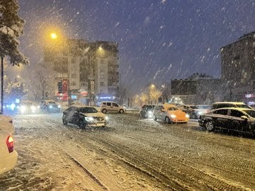 Gaziantep'te korku filmi gibi gece: Binlerce kişi mahsur kaldı! - Resim: 2