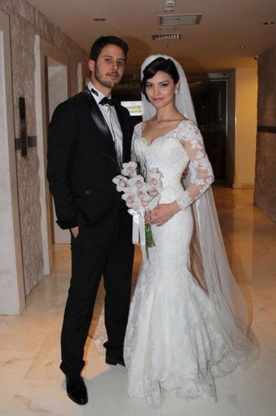 Hazal Filiz Küçükköse'nin eski eşi Tuan Tunalı yeni aşkıyla! - Resim: 1