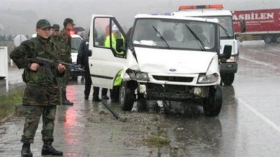 Başbakan'ın koruma ekibi kaza yaptı: Yaralılar var!