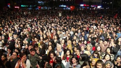 Giresun’da 10 bin kişi Cumhuriyet için yürüdü