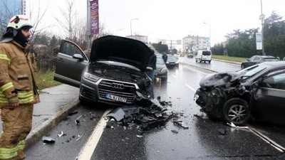 Ambulansa itfaiyeden 'takozlu' yardım