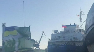 Ukrayna, Rus tankerine el koydu