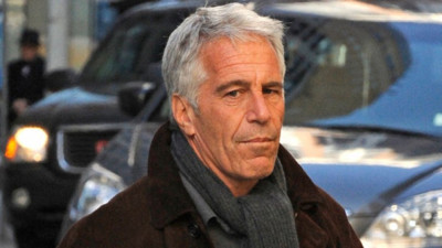 Jeffrey Epstein hücresinde yarı baygın halde bulundu