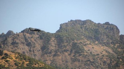 Tunceli'de teröristler yol yapan işçilere saldırdı