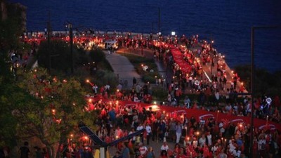 Antalya'da 29 Ekim Cumhuriyet Bayramı'nda coşkulu kutlama