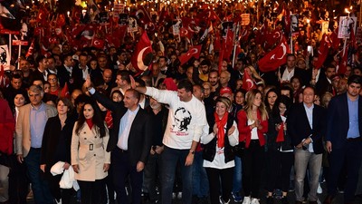 Kadıköy'de yüzbinler 29 Ekim Cumhuriyet Bayramı'nda yürüdü