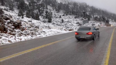 Antalya - Konya yolunda kar yağışı başladı