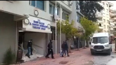 İzmir'de eş zamanlı göçmen operasyonu