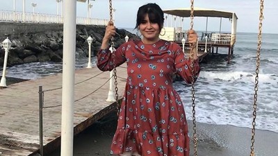 Hanife Gürdal takipçisinin yorumunu tükürerek eleştirdi