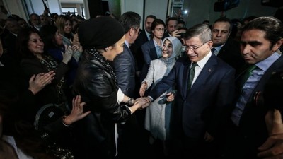 Ahmet Davutoğlu 'Gelecek Partisi'nin isminin ve logosunun nasıl bulunduğunu anlattı