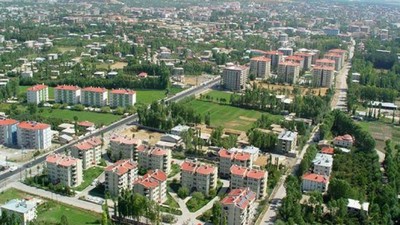 Van'da bir mahalle karantinaya alındı, muhtar görevden uzaklaştırıldı