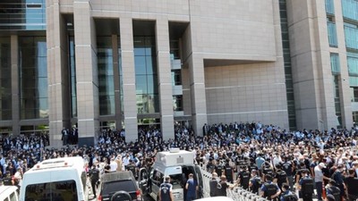 Avukatlardan, iktidarın çoklu baro sistemi düzenlemesine protesto
