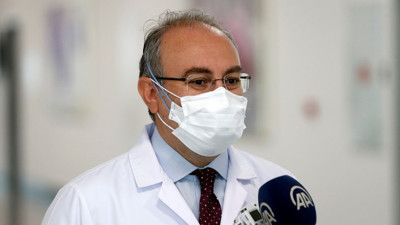 Koronavirüsü atlatan doktordan uyarı: 'Bugün entübe edilir miyim?' korkusuyla yaşadım