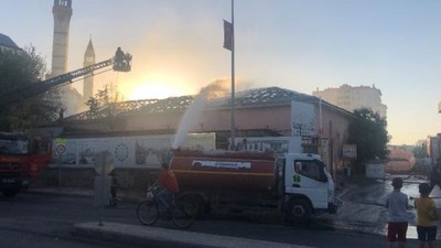 Diyarbakır'da inşaatı devam eden caminin avlusunda yangın