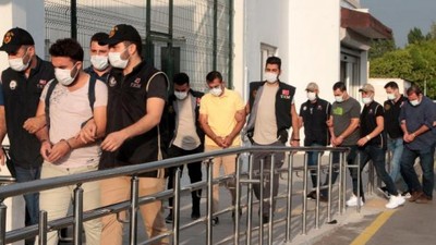 Adana’da FETÖ operasyonu: 8 gözaltı