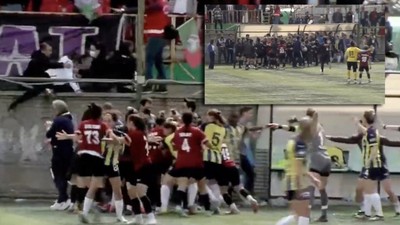 Diyarbakır’da polis sahaya girdi: Amed-Fenerbahçe maçının son dakikasında ortalık karıştı