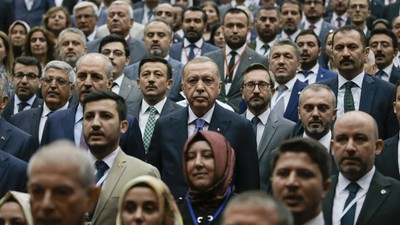 AKP'de liste mesaisi: İşte 3 dönem kuralına takılan isimler