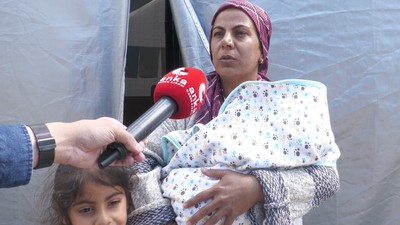 Doğum yaptıktan ancak bir hafta sonra çadıra ulaşan depremzede: Bebek bezi bile yok, çocuklar banyosuz duruyor