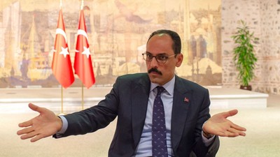 İbrahim Kalın hayaller aleminde: Erdoğan insanları yoksulluktan kurtardı, arabamız çok ucuz, seçimden sonra yabancı yatırımcı gelecek