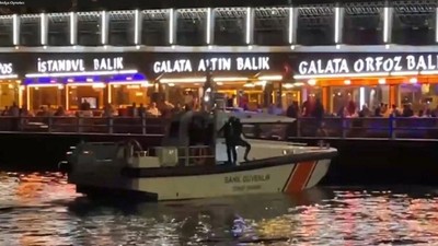 Ekipler harekete geçti: Polisten kaçıp denize atlayan kişi kayboldu