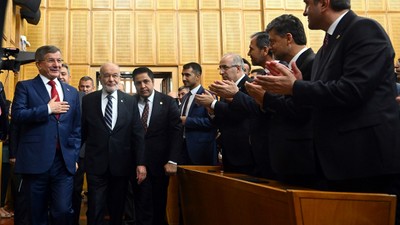 Saadet Partisi ve Gelecek Partisi'nden ilk grup toplantısı: Liderlerden dikkat çeken mesajlar