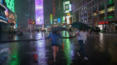 Su baskınları nedeniyle New York'ta OHAL ilan edildi