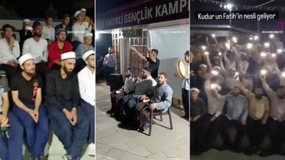 Gençlik ve Spor Bakanlığı'nın kampında sarıklı cübbeli kişilerden tekbir