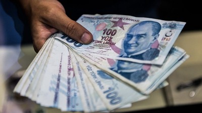 İş Bankası'ndan sonra bir müjde de Akbank'tan geldi. Akbank emekli promosyon rakamlarını arttırdı. Akbank Nisan 2024 emekli promosyon rakamları ne kadar?