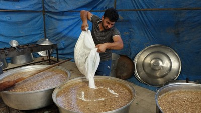 Burdur'da İmece Usulüyle Yapılan Aşure 4 Bin Kişiye İkram Edildi