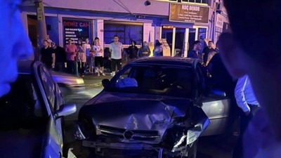 Adapazarı'nda Meydana Gelen Kazada 4 Kişi Yaralandı