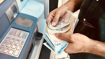 Pazartesi İtibarıyla Yürürlüğe Girecek: ATM Kullanacak Herkes Bu Uyarı İle Karşılaşacak