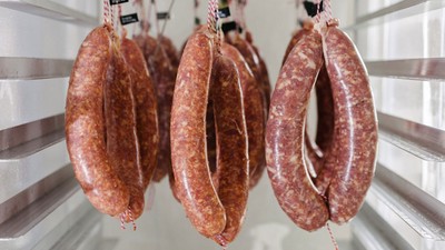 Ünlü Sucuk Markasında Skandal! 'Yüzde 100 Dana Eti' Diye At ve Eşek Eti Yedirmişler