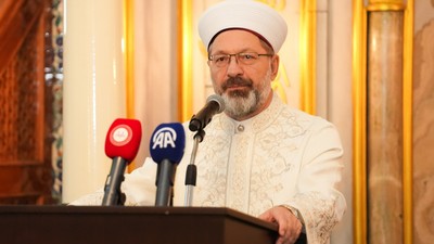 Diyanet İşleri Başkanı, Hafızlara İcazet Belgesi Verdi