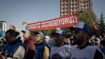 TÜRK-İŞ Genel Başkanı, Miting'de Konuştu