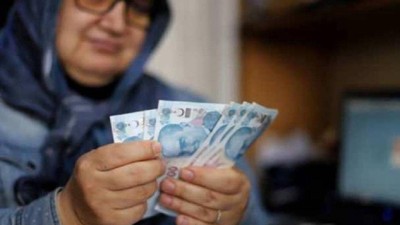 Emeklilere 2025'te 2 Bin TL Ödeme Yapılacak: Meclis'te Onaylandı! Canlı Yayında İlk Kez Açıkladı
