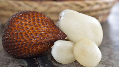 Japonların ‘Salak Meyvesi’ Tam Bir Ölümsüzlük İksiri! Türkler Yüzüne Bakmıyor: Faydası Saymakla Bitmiyor