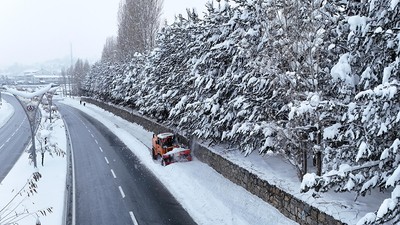 Bitlis'te Kar Temizliği, Kapalı Yolların 250'si Ulaşıma Açıldı