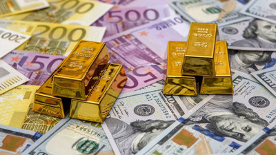 Bankalarda Döviz Mevduatları Hızla Arttı