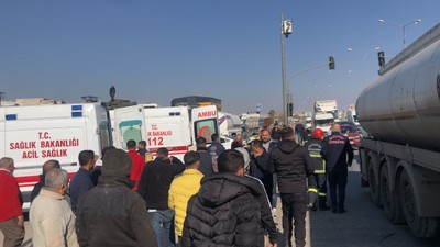 Gaziantep'te Araçlar Birbirine Girdi: 5 Yaralı