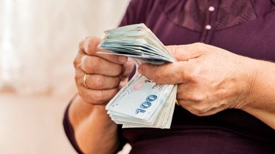 Emekliye Çifte Bayram! Cumhurbaşkanı Erdoğan Talimat Verdi, 8 Bin Liralık Ek Kazanç: Bayram İkramiyesinde Rekor Rakam