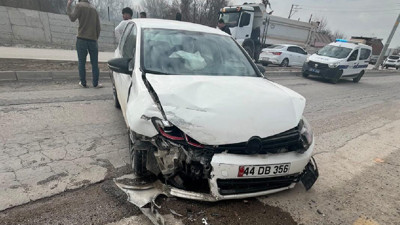 Elazığ’da Meydana Gelen Kazada 2 Kişi Yaralandı