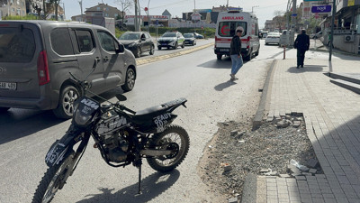 Karşıya Geçmek İsterken Motosiklet Çarptı